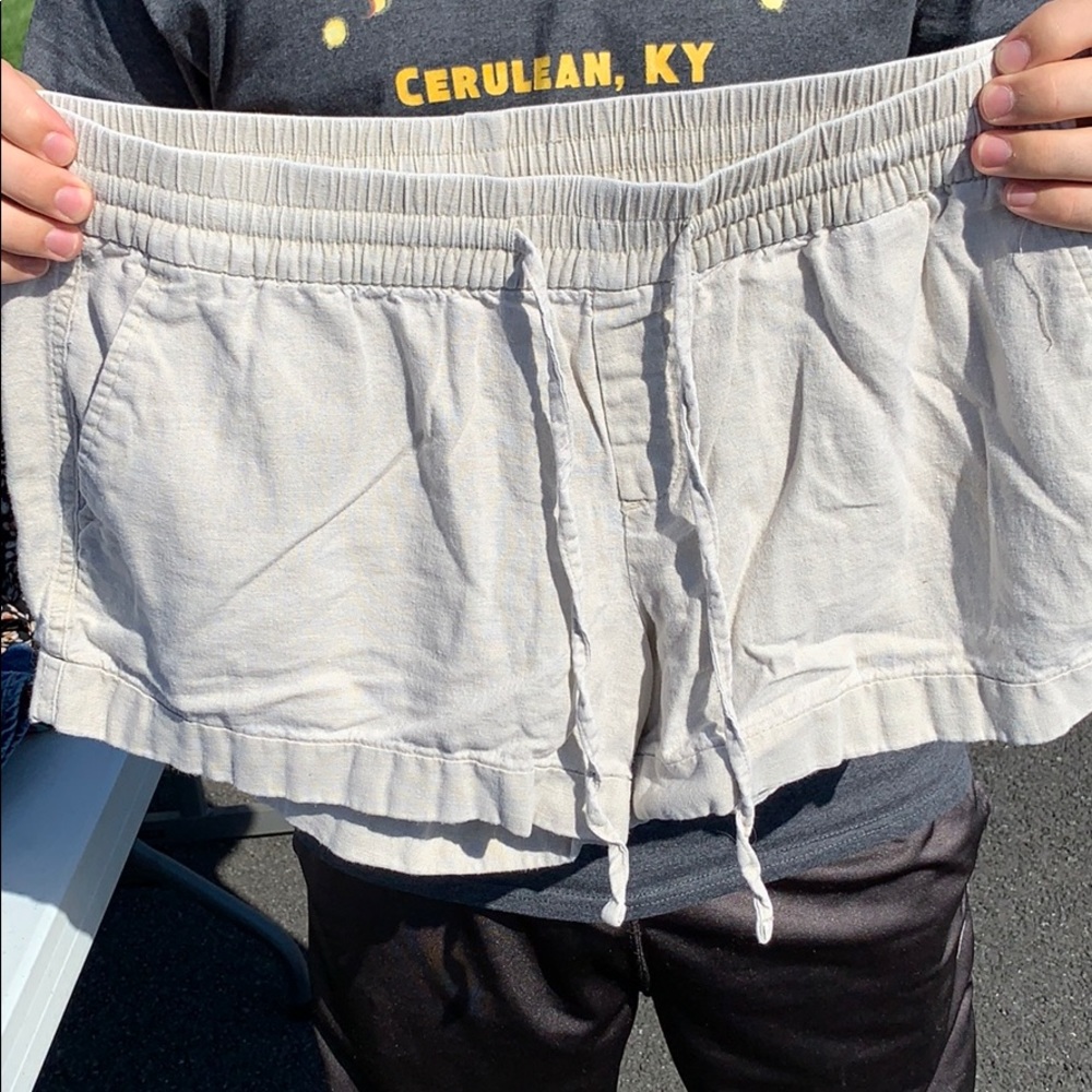 Old navy khaki shorts